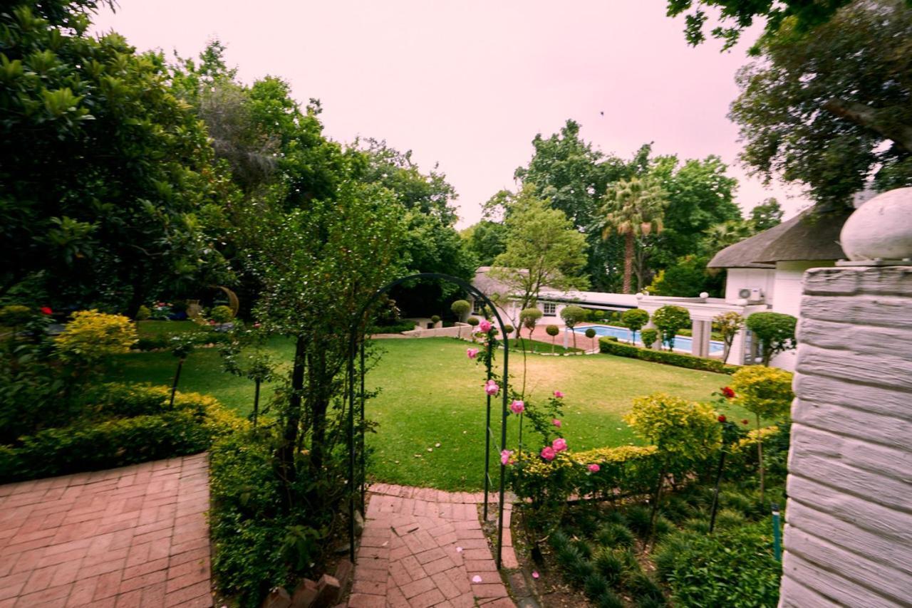 Sandton Country Manor ヨハネスブルグ エクステリア 写真