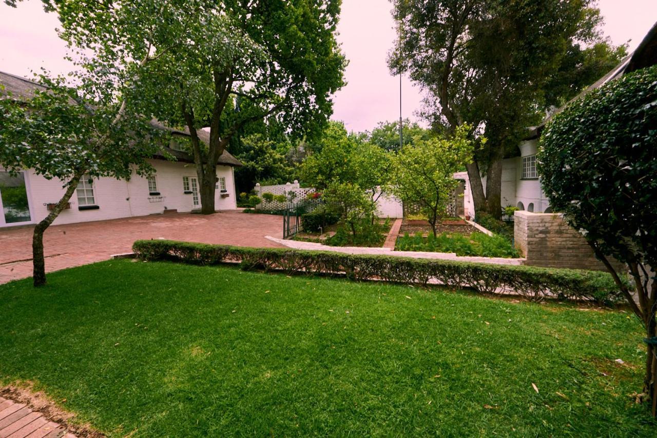 Sandton Country Manor ヨハネスブルグ エクステリア 写真